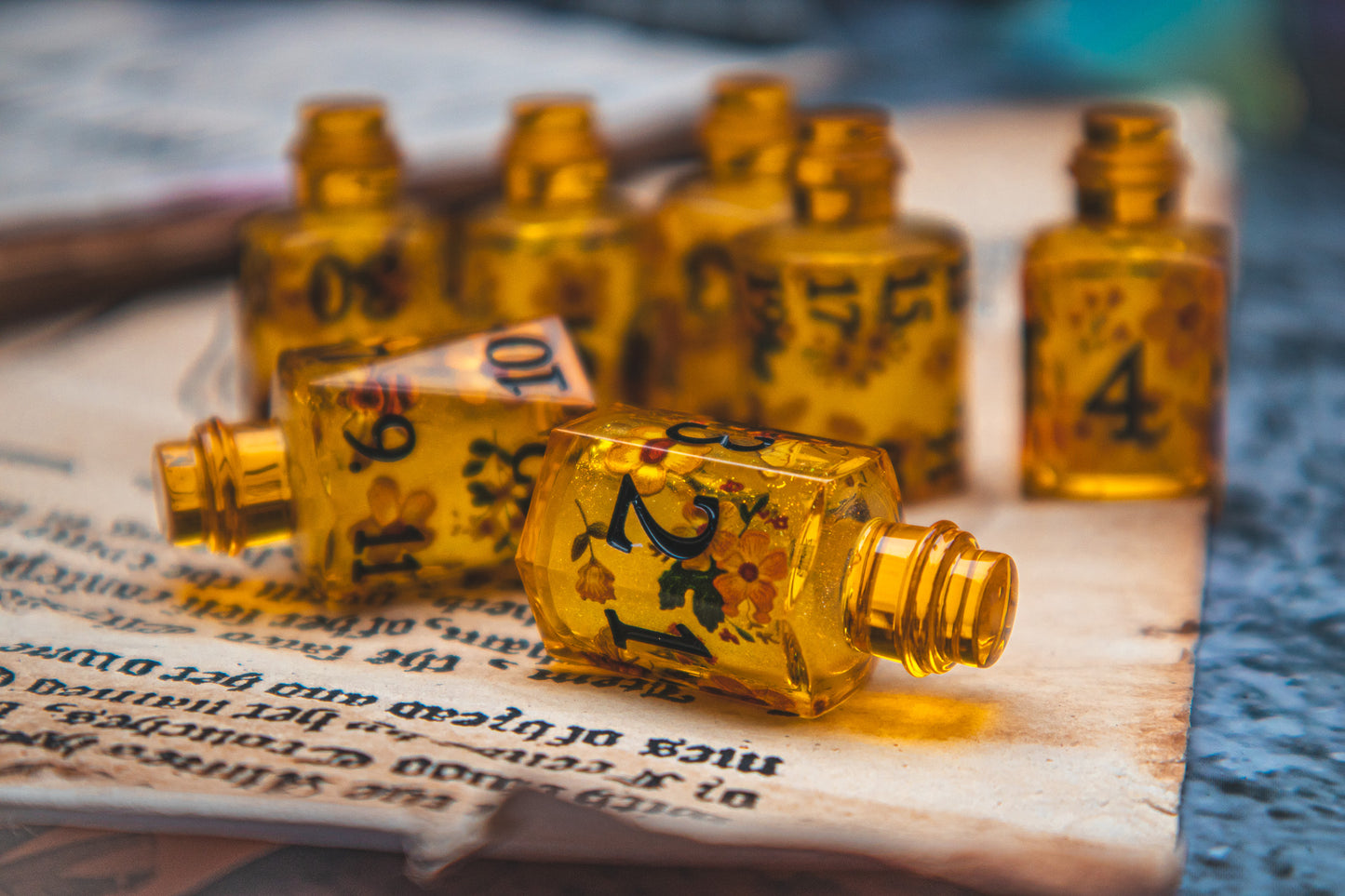 Queen’s Nectar - Liquid Core Potion bottle dice set - Bee themed
