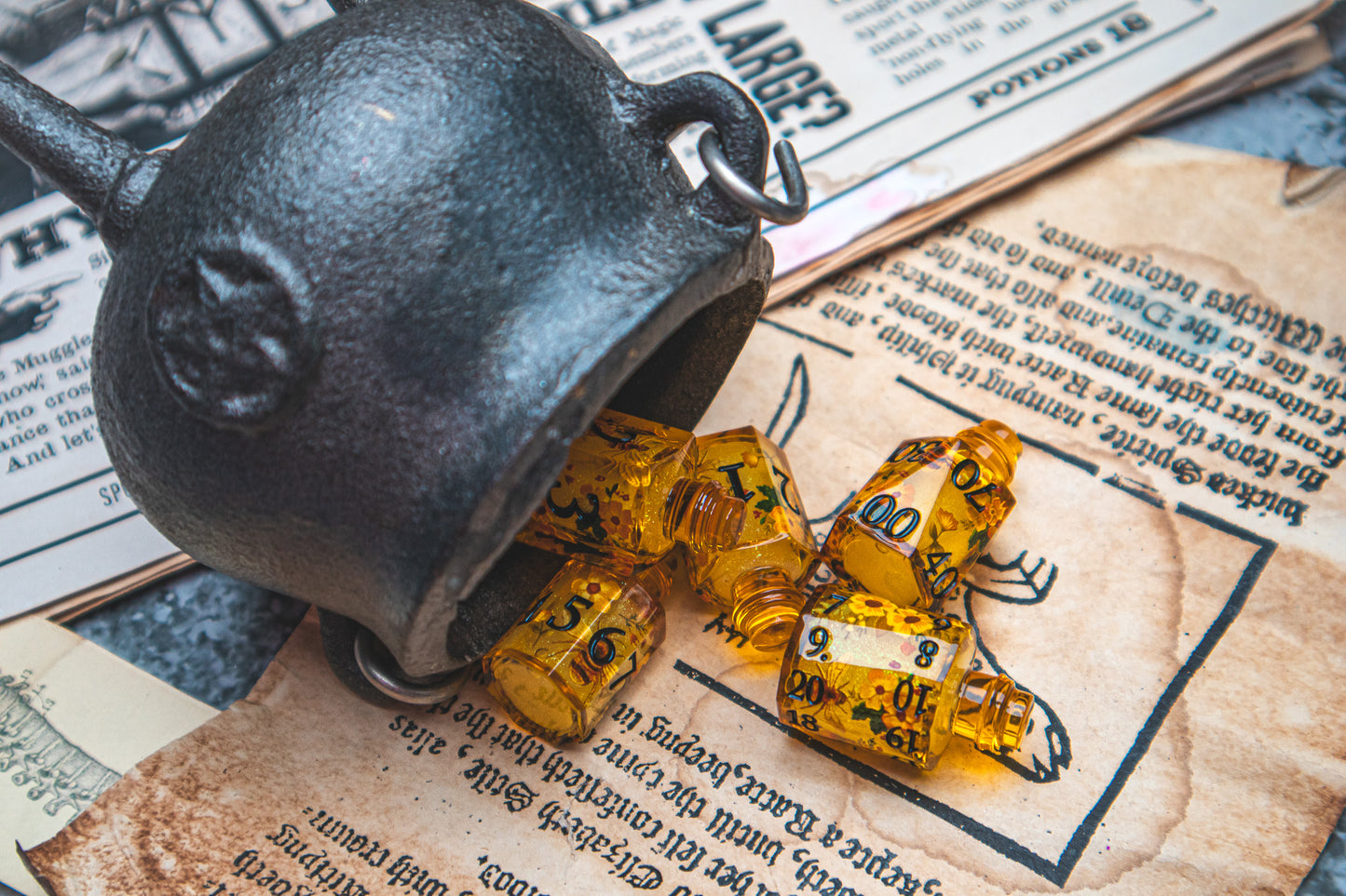 Queen’s Nectar - Liquid Core Potion bottle dice set - Bee themed
