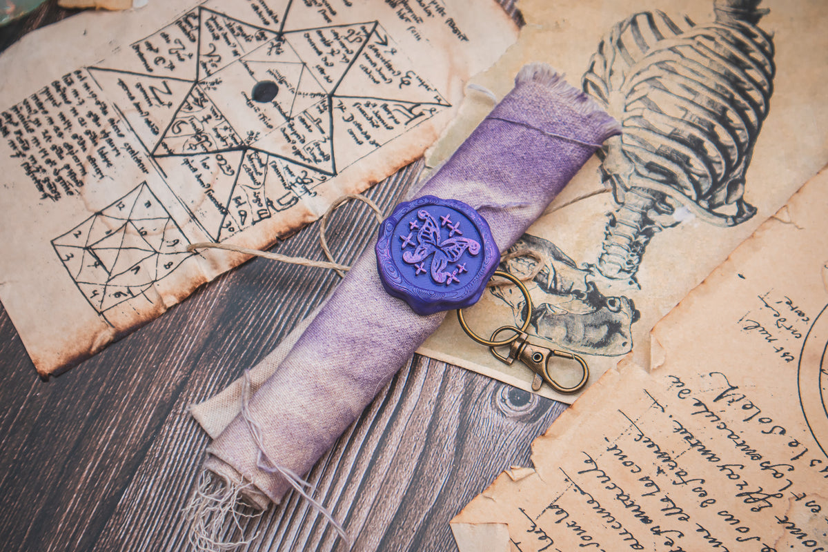 Wearable Belt Scrolls