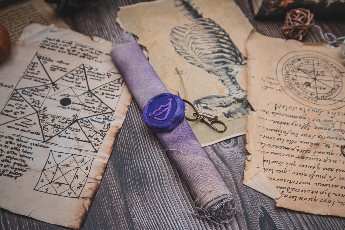 Wearable Belt Scrolls