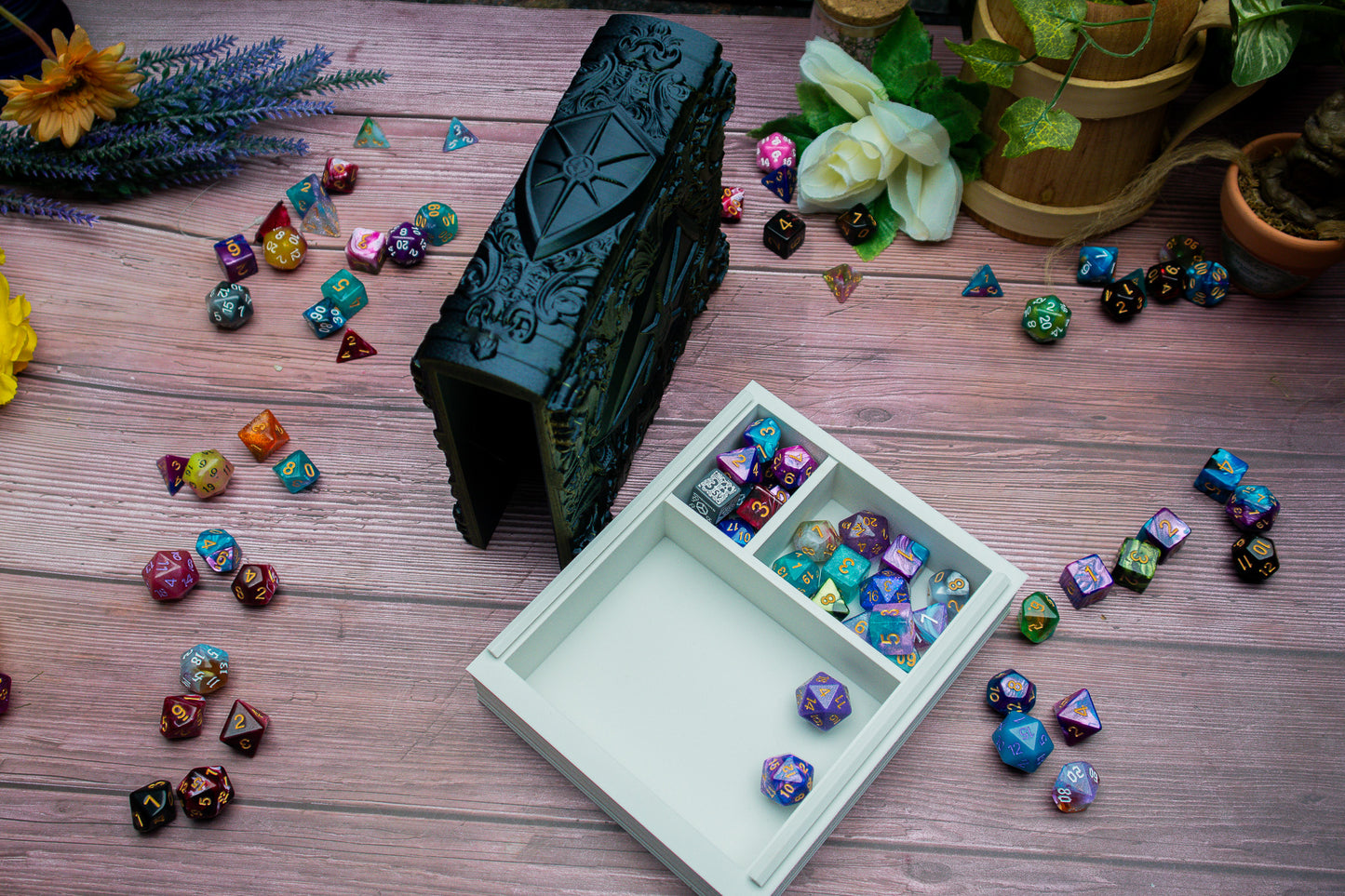 Shield Dice tome - Dice holder & Dice tray